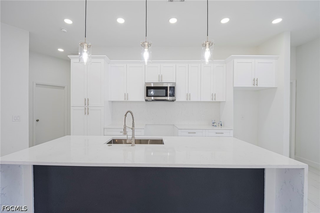 3 Bed SingleFamilyResidence for Sale in Lehigh Acres, photo 6