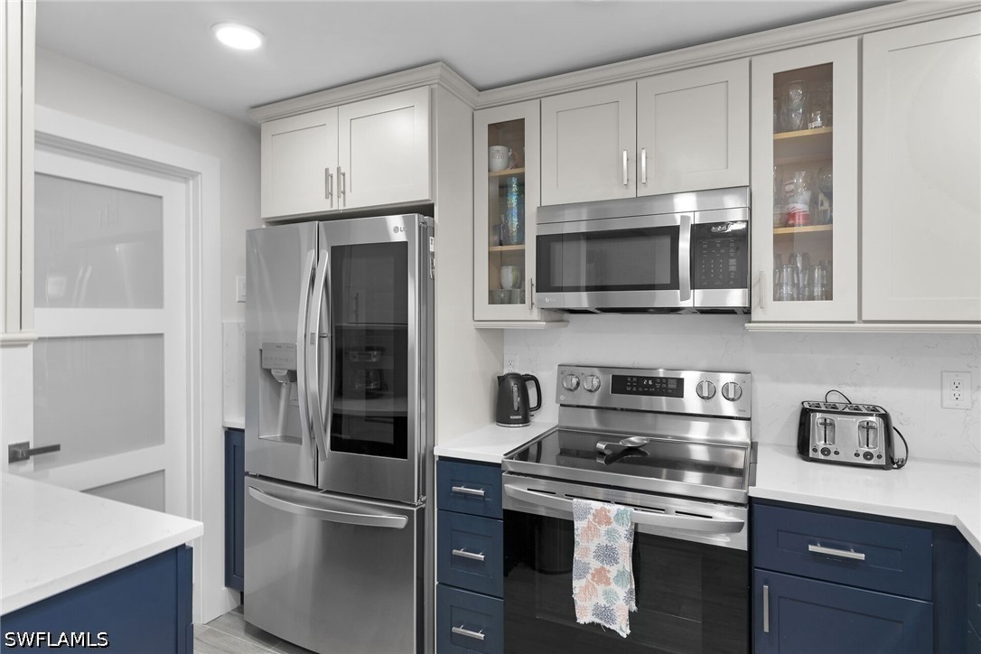 2 Bed Waterfront Home for Sale in Marco Island, photo 6