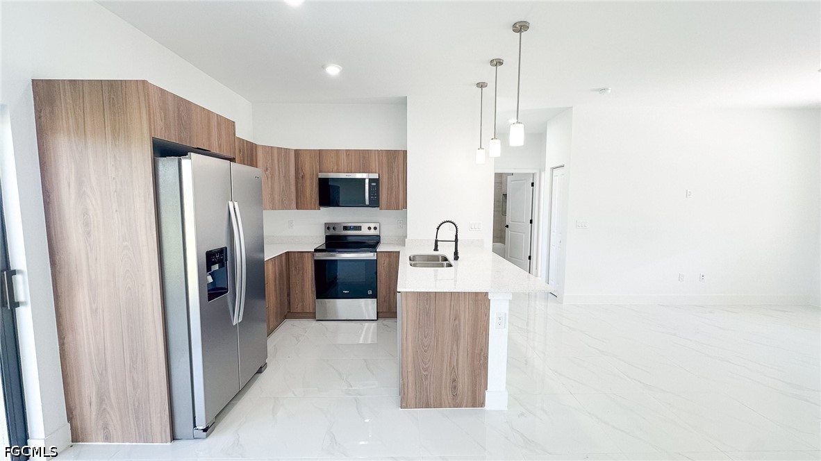 3 Bed SingleFamilyResidence for Sale in Lehigh Acres, photo 6
