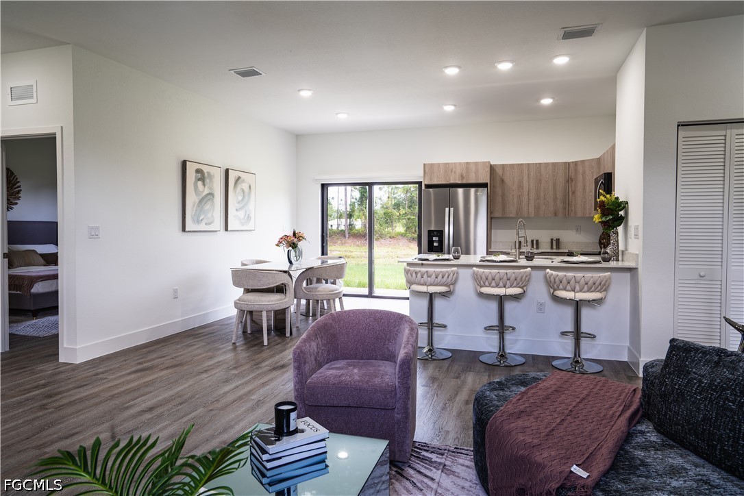 3 Bed SingleFamilyResidence for Sale in Port Labelle, photo 6
