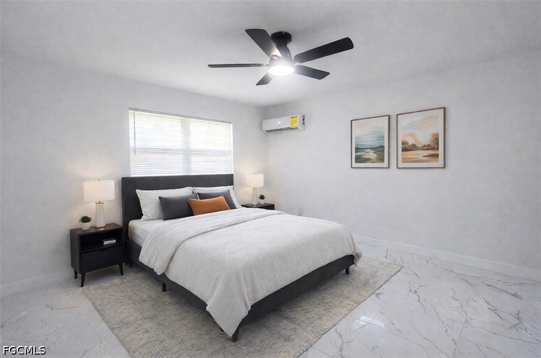 2 Bed SingleFamilyResidence for Sale in Fort Myers, photo 6