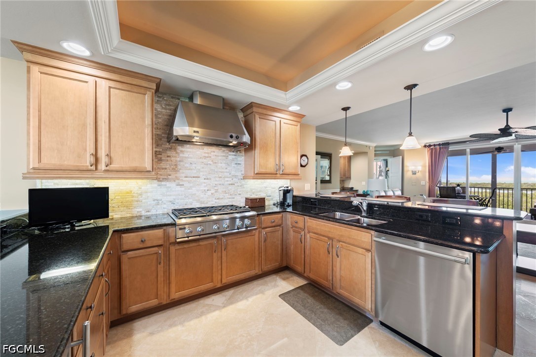 3 Bed Waterfront Home for Sale in Naples, photo 6