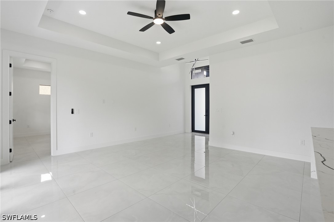3 Bed SingleFamilyResidence for Sale in Lehigh Acres, photo 6