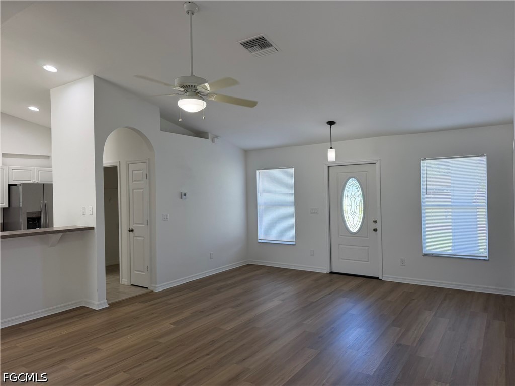 3 Bed SingleFamilyResidence for Sale in Cape Coral, photo 6