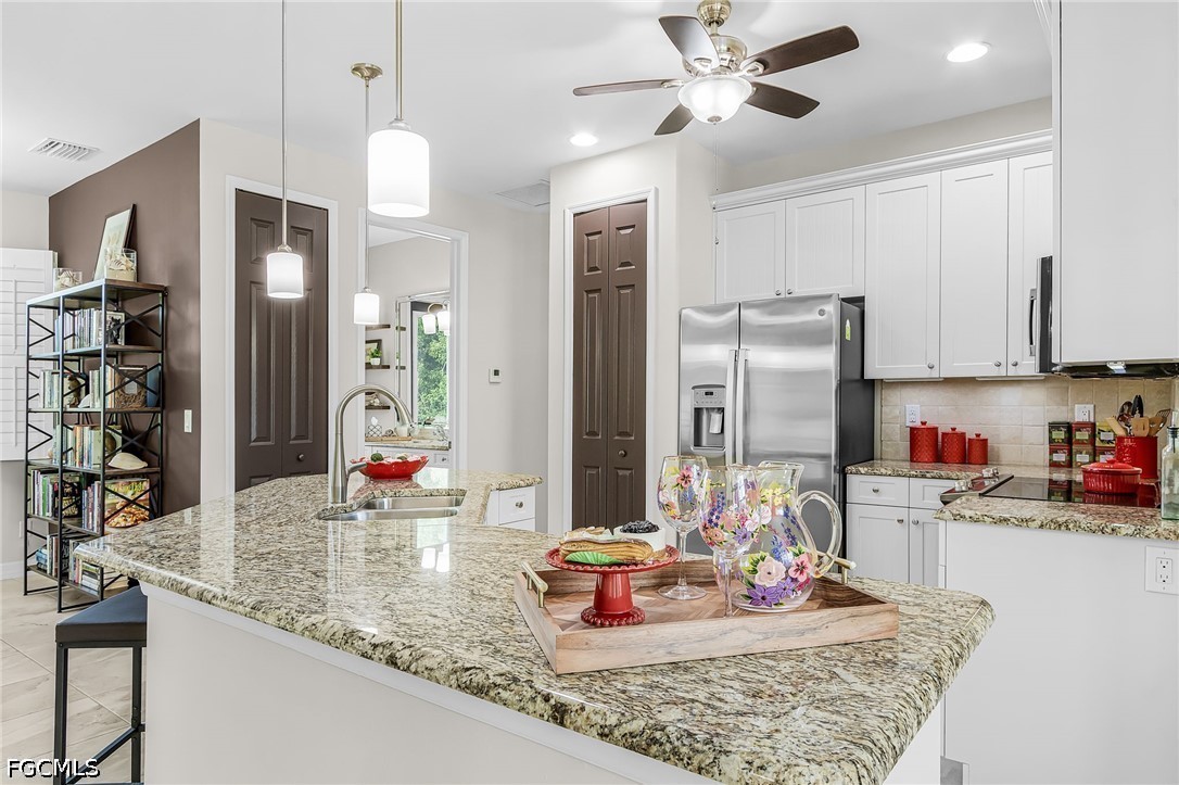 3 Bed SingleFamilyResidence for Sale in St James City, photo 6