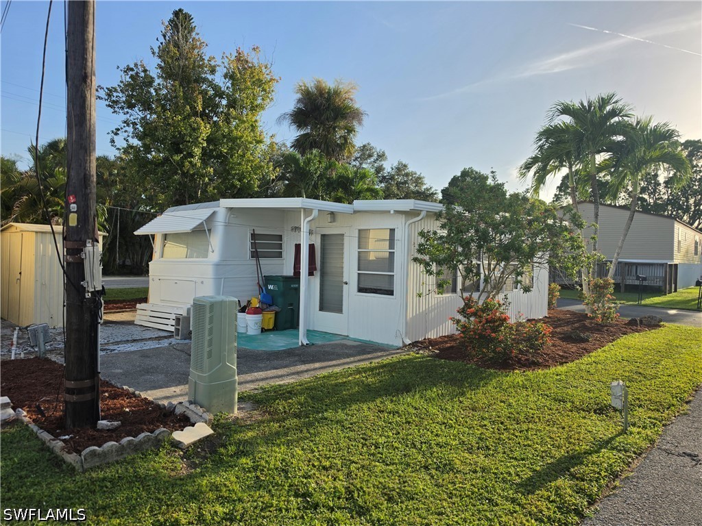 2 Bed ManufacturedHome for Sale in Naples, photo 6