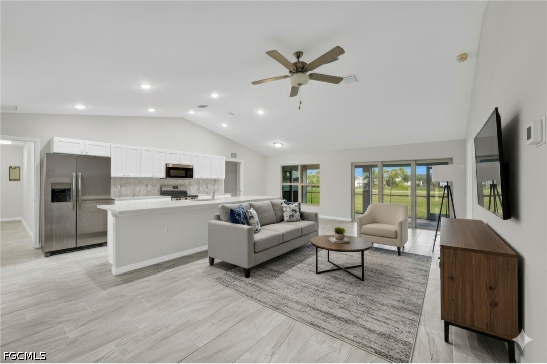 4 Bed SingleFamilyResidence for Sale in Cape Coral, photo 6