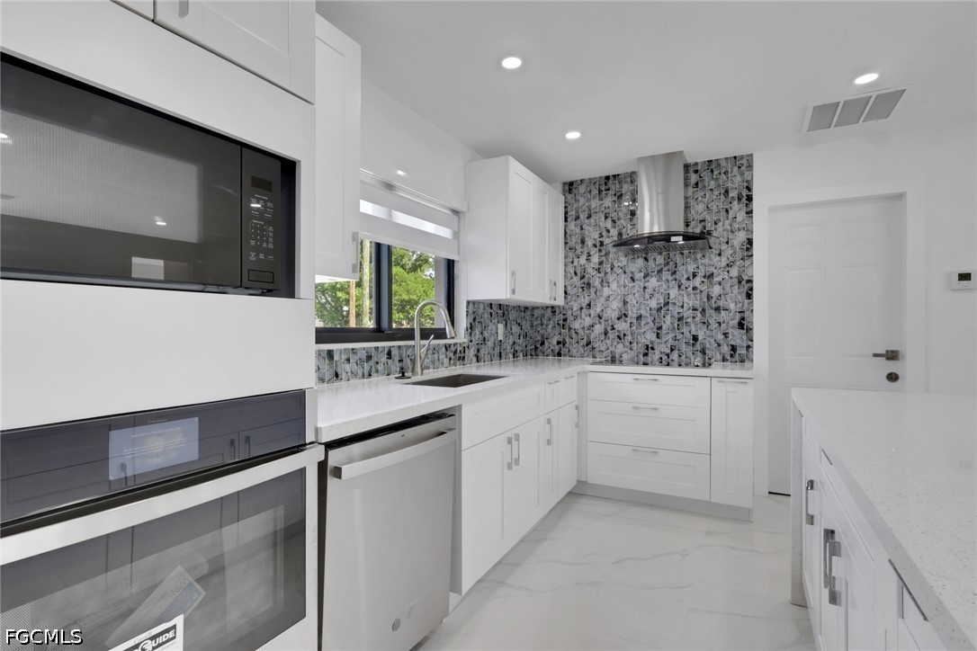 3 Bed Pool Home for Sale in Cape Coral, photo 6