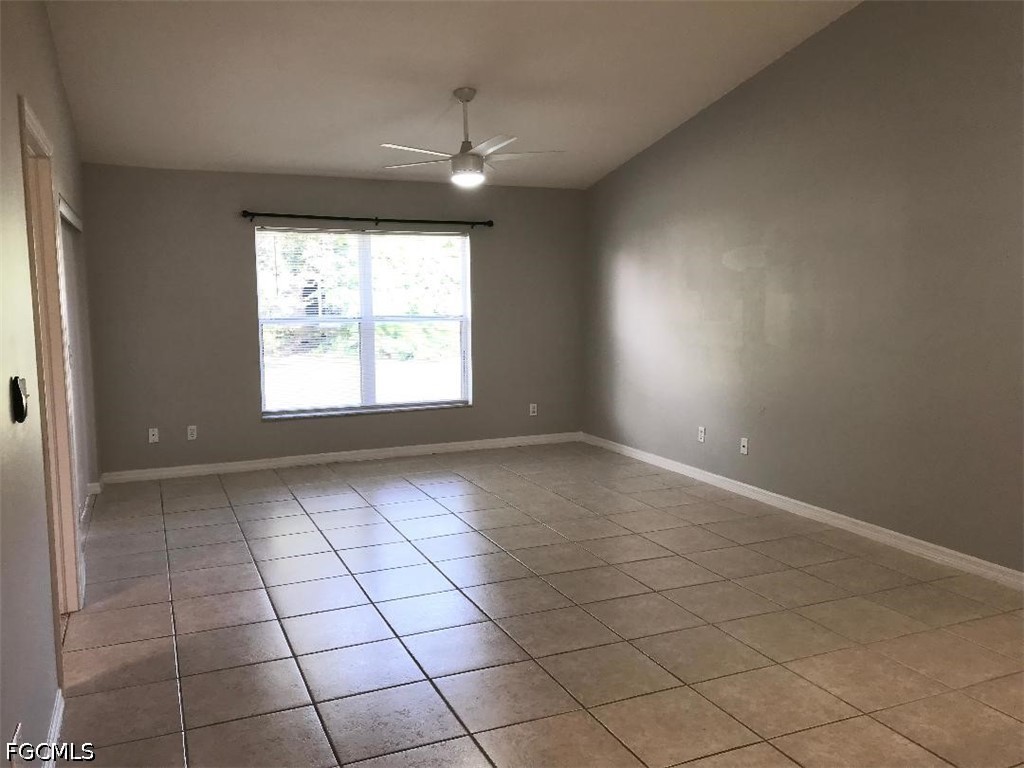 2 Bed Duplex for Sale in Cape Coral, photo 6