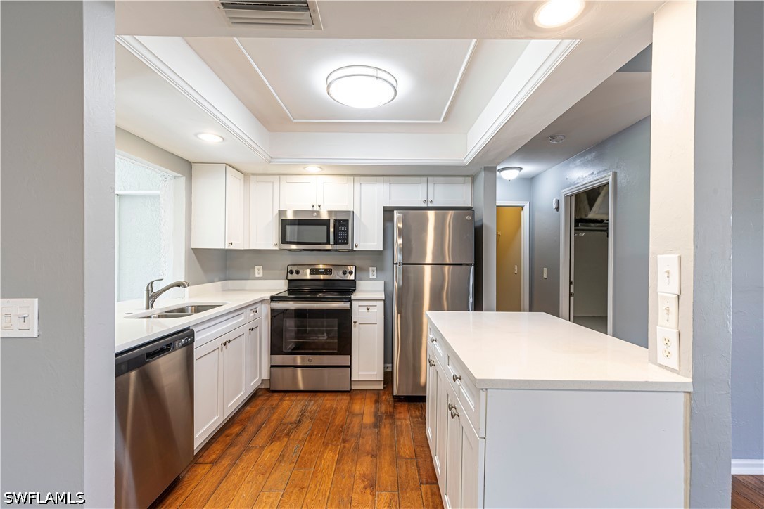 3 Bed SingleFamilyResidence for Sale in Cape Coral, photo 6