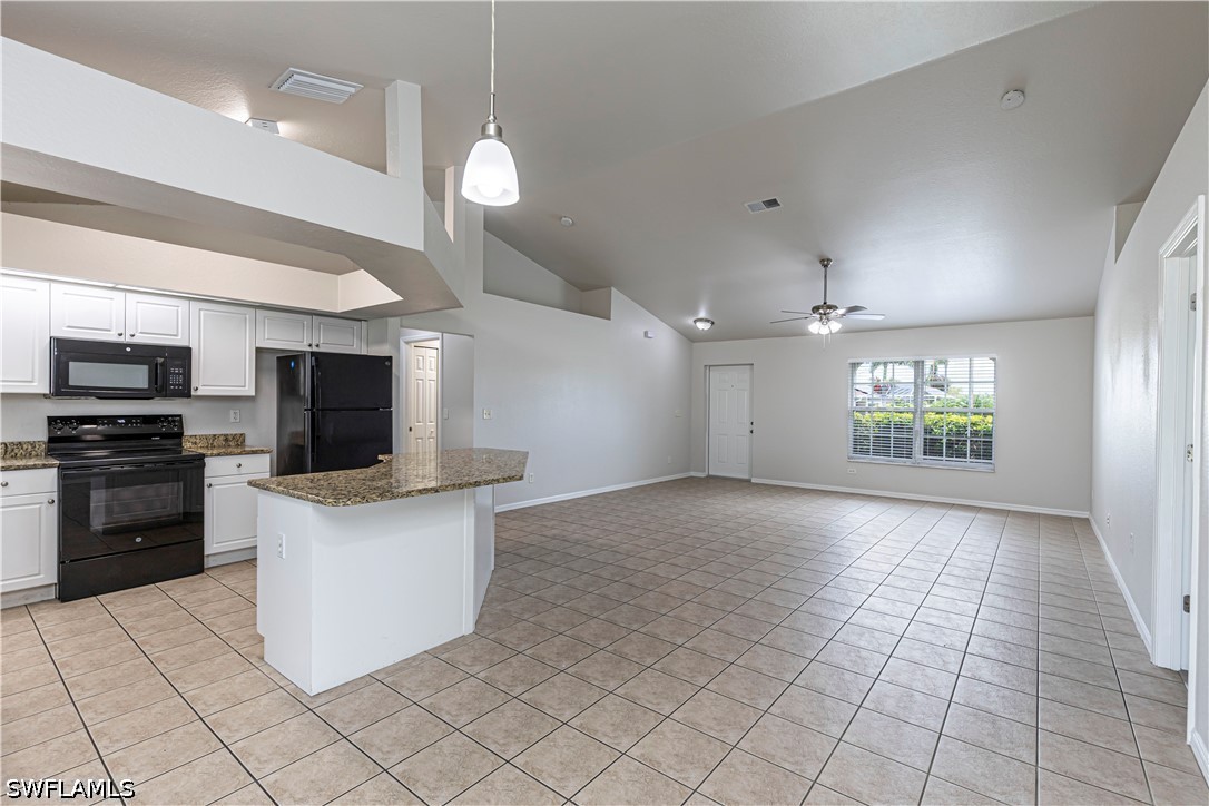 3 Bed SingleFamilyResidence for Sale in Cape Coral, photo 6
