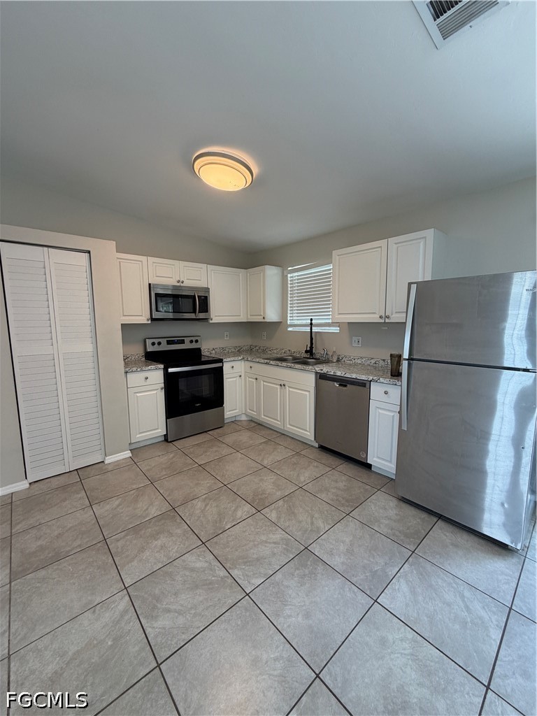 3 Bed Pool Home for Sale in Cape Coral, photo 6