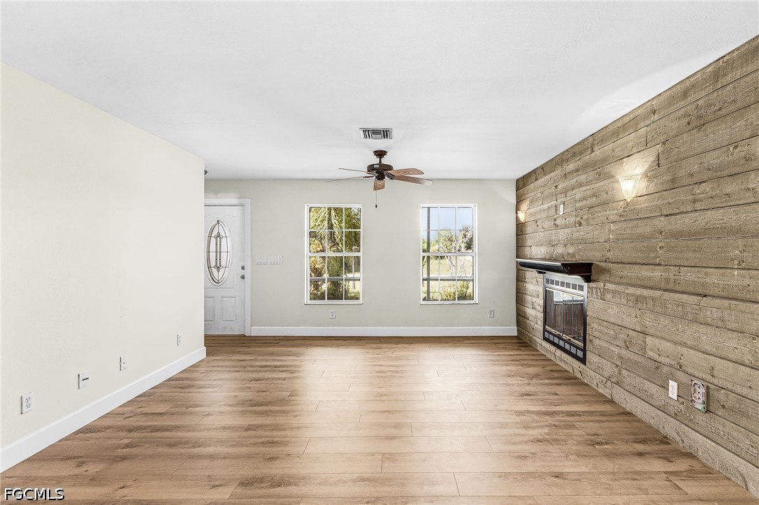 5 Bed SingleFamilyResidence for Sale in Lehigh Acres, photo 6