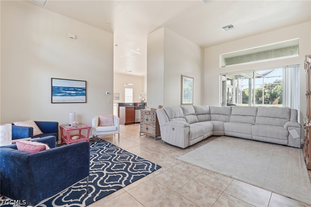 3 Bed Pool Home for Sale in Cape Coral, photo 6