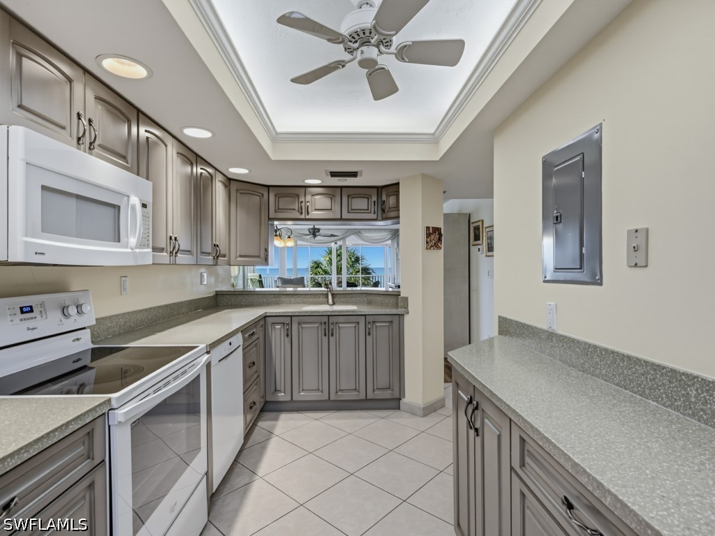 2 Bed Waterfront Home for Sale in Plantation, photo 6