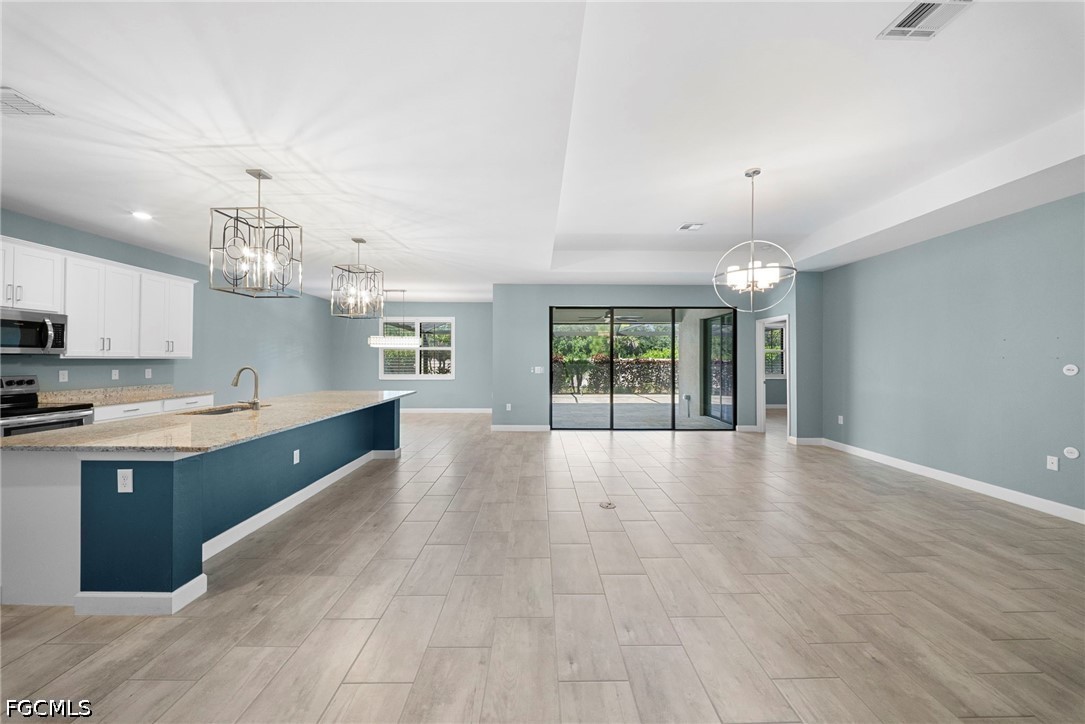 3 Bed SingleFamilyResidence for Sale in Timber Creek, photo 6