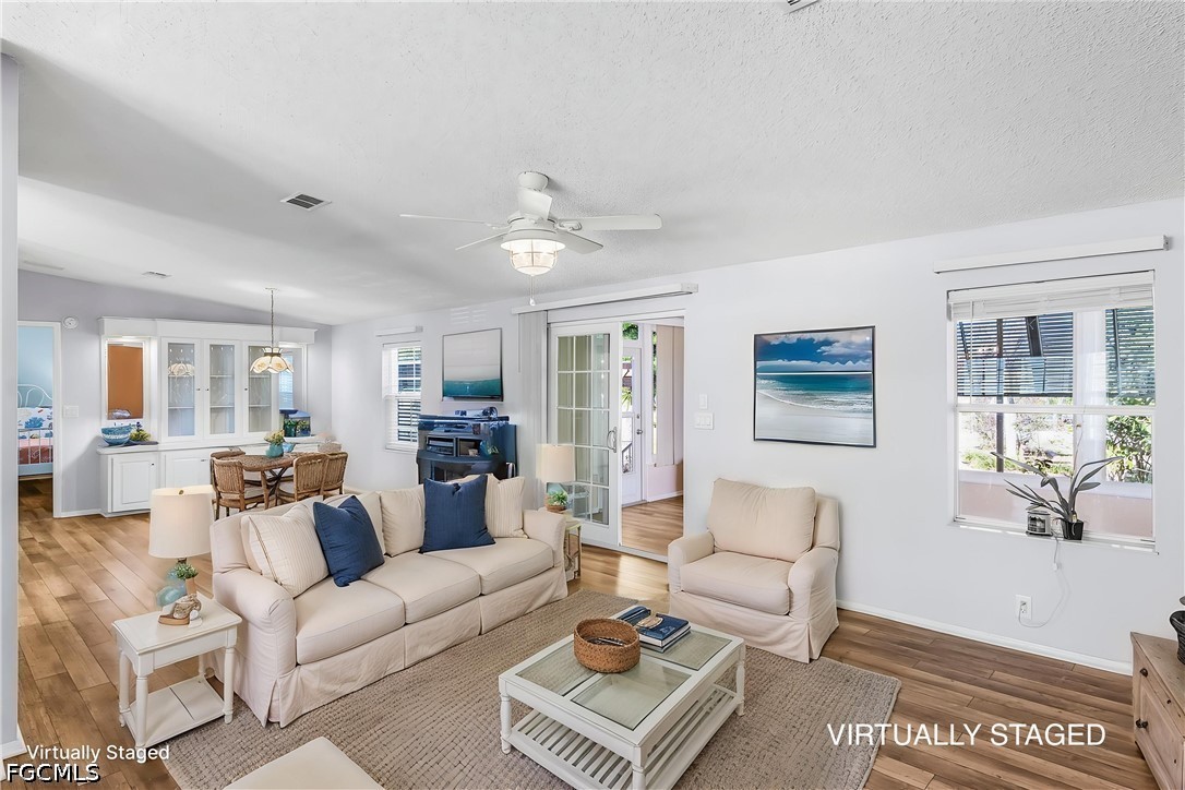 2 Bed Waterfront Home for Sale in North Fort Myers, photo 6