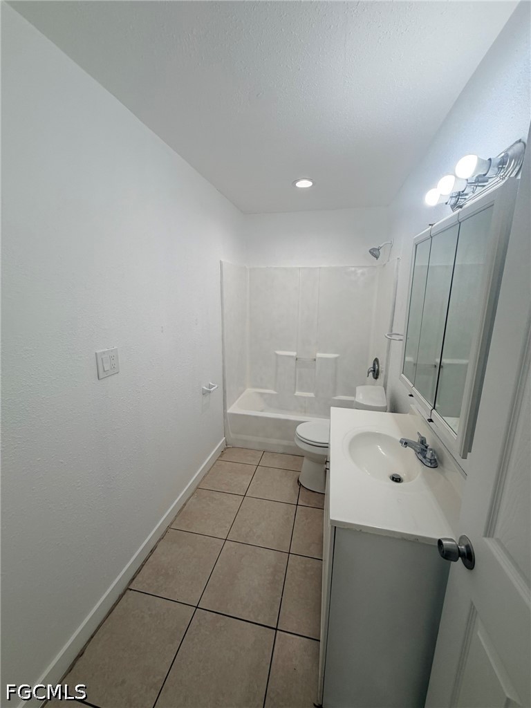 2 Bed Condominium for Sale in Fort Myers, photo 6
