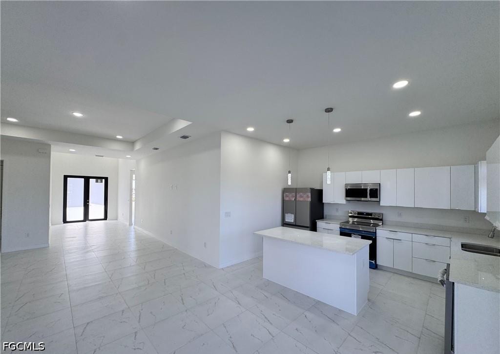4 Bed SingleFamilyResidence for Sale in Cape Coral, photo 6