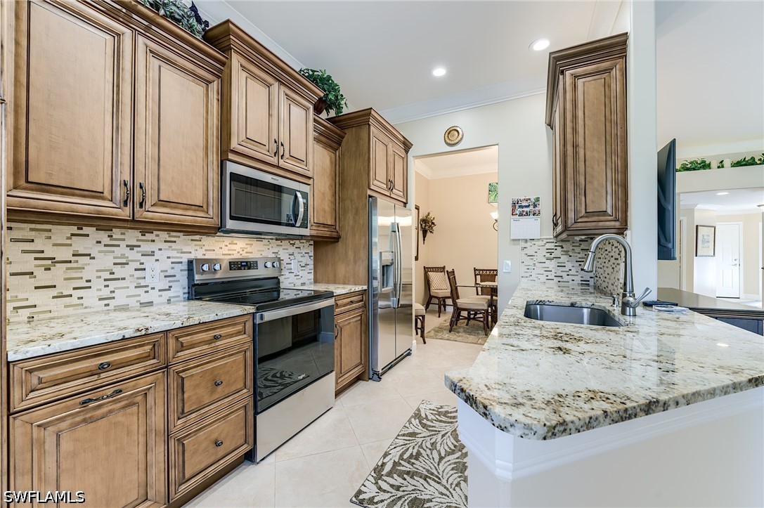 2 Bed Pool Home for Sale in Coral Cove, photo 6