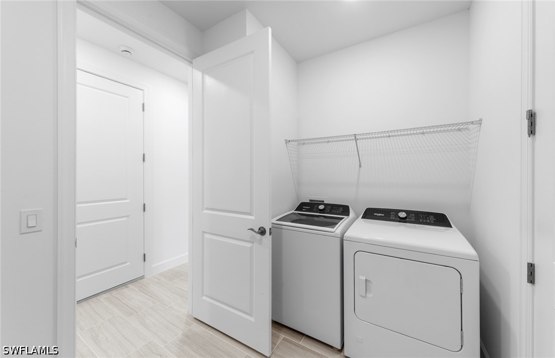 3 Bed SingleFamilyResidence for Sale in Alva, photo 6
