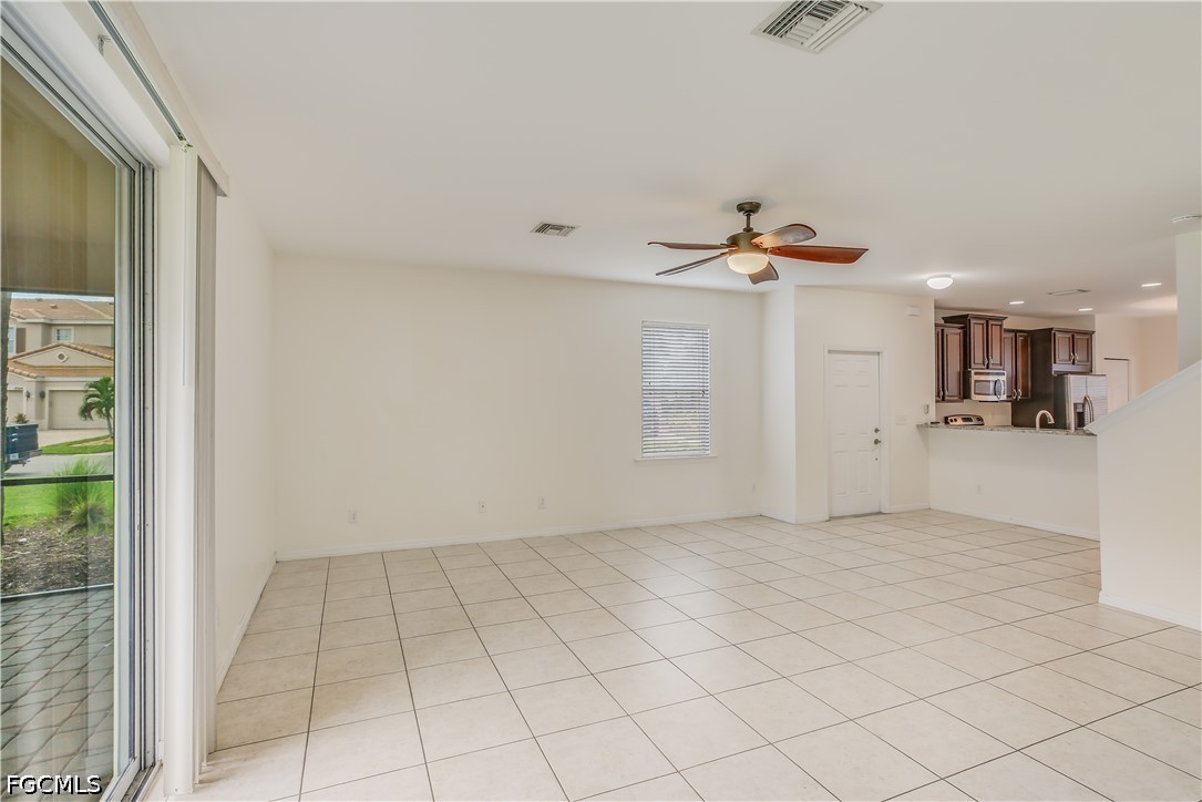3 Bed Townhouse for Sale in Fort Myers, photo 6