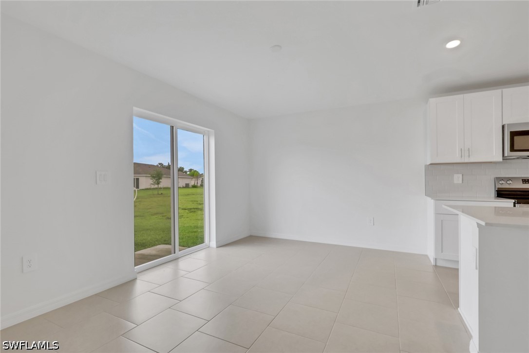 4 Bed SingleFamilyResidence for Sale in Savanna Lakes, photo 6