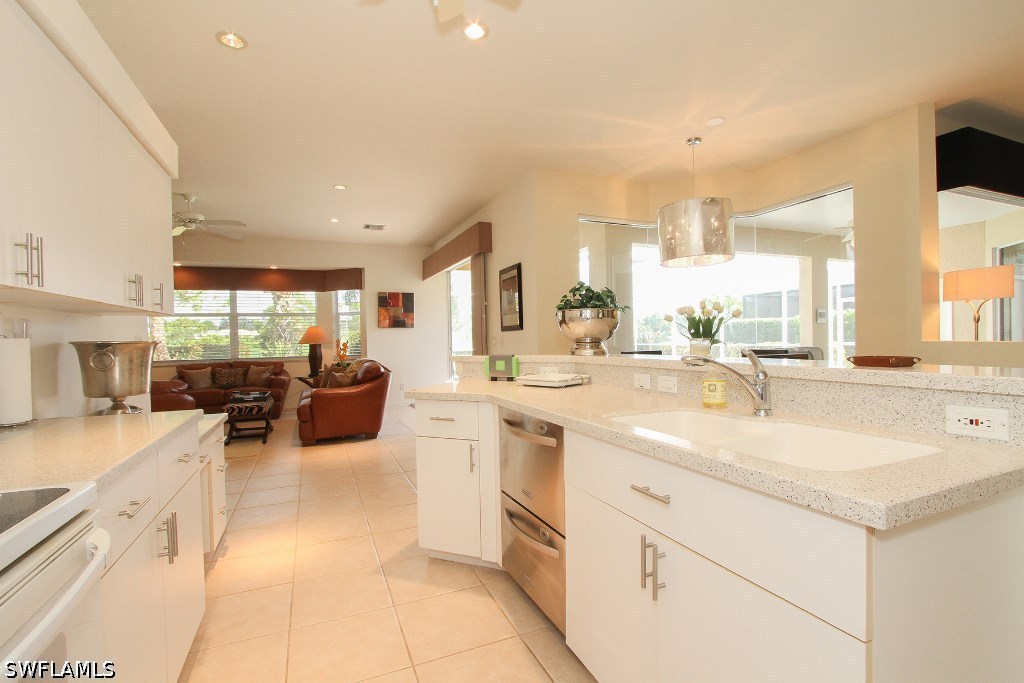 3 Bed Pool Home for Sale in Highland Woods, photo 6