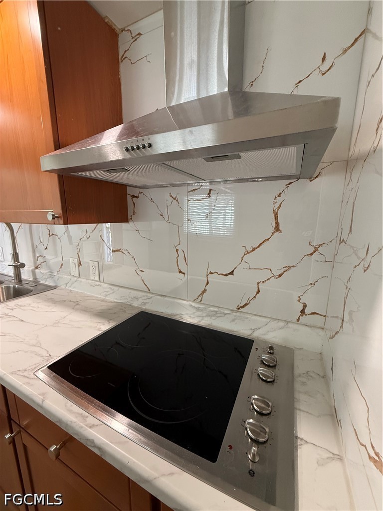 2 Bed ManufacturedHome for Sale in Naples, photo 6
