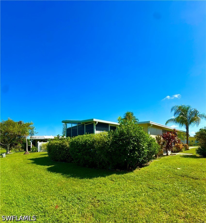 2 Bed ManufacturedHome for Sale in Naples, photo 6