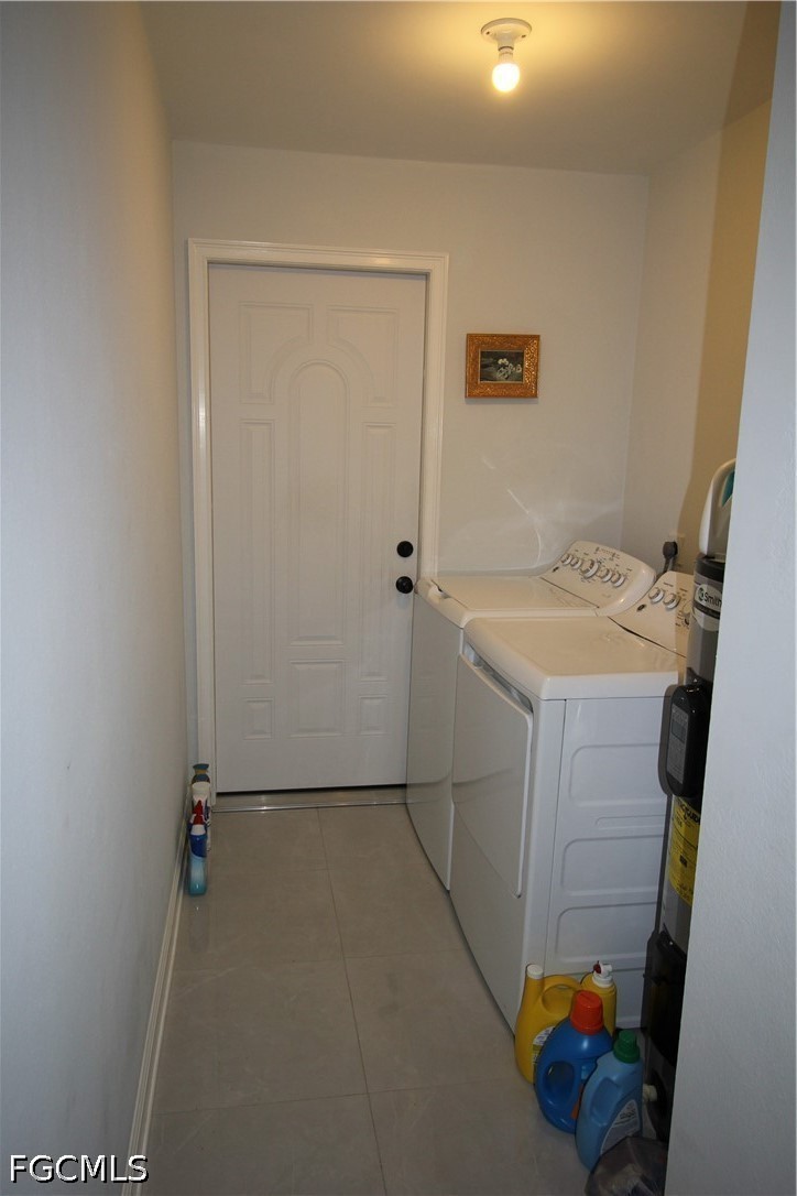 3 Bed SingleFamilyResidence for Sale in Cape Coral, photo 6