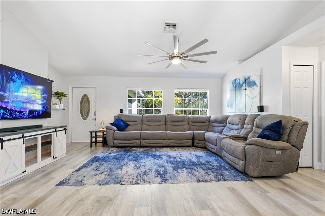 3 Bed Pool Home for Sale in Naples, photo 6