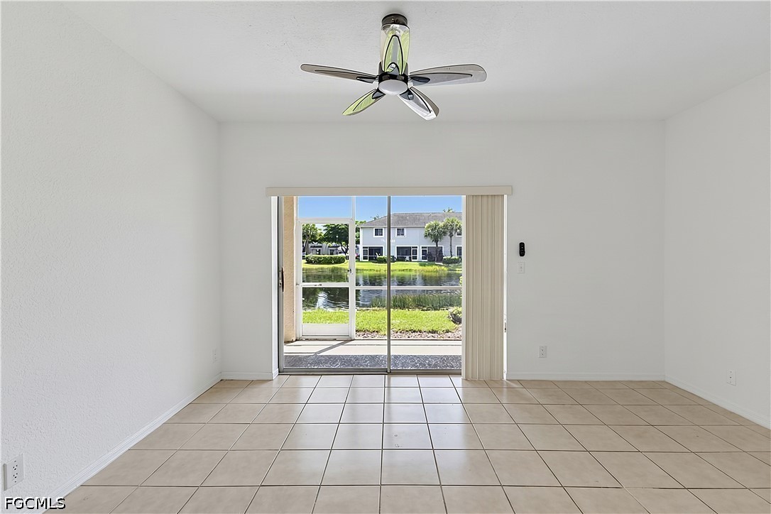 2 Bed Waterfront Home for Sale in Fort Myers, photo 6