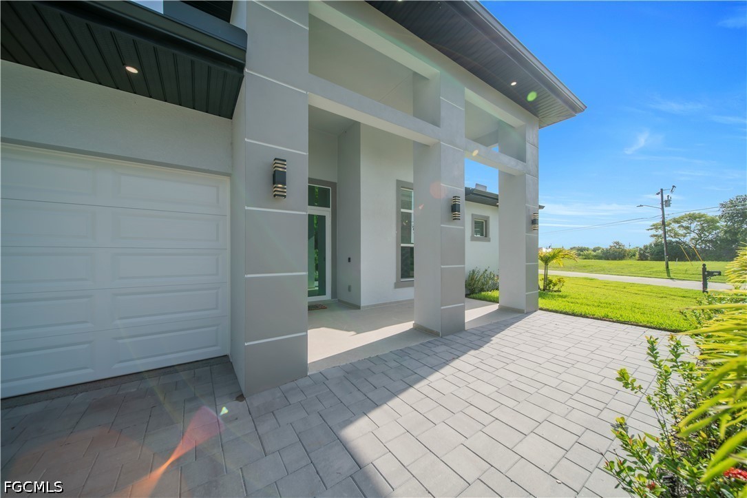 4 Bed Pool Home for Sale in Cape Coral, photo 6
