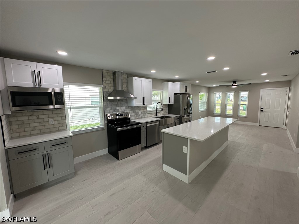 2 Bed Waterfront Home for Sale in Fort Myers, photo 6