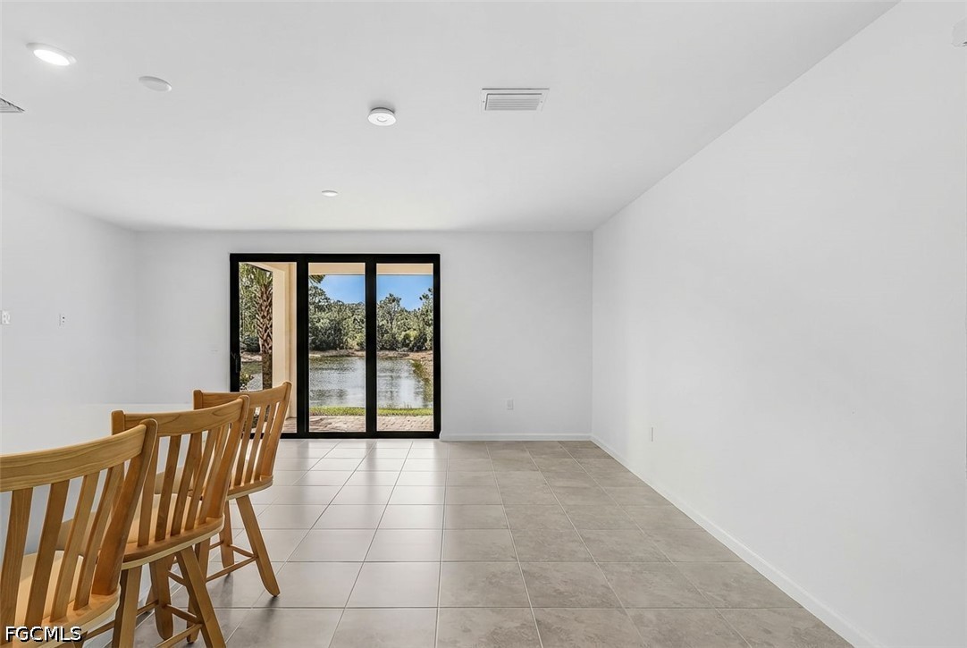 3 Bed Townhouse for Sale in Cape Coral, photo 6