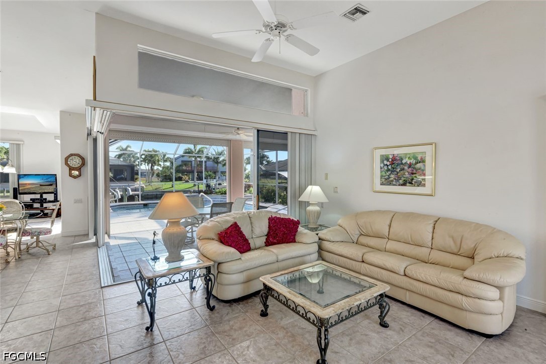 3 Bed Pool Home for Sale in Cape Coral, photo 6