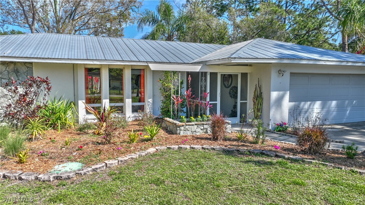 2 Bed SingleFamilyResidence for Sale in North Fort Myers, photo 7