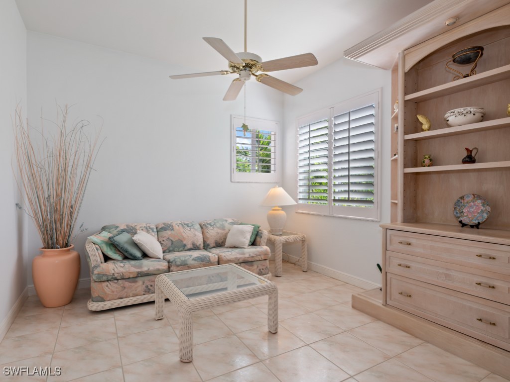 2 Bed Attached for Sale in Naples, photo 7