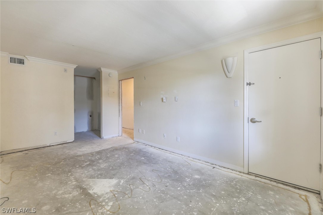 1 Bed Pool Home for Sale in Bayside Villas, photo 7