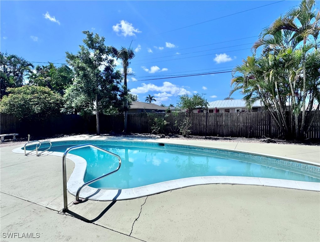 4 Bed Pool Home for Sale in Naples Park, photo 7