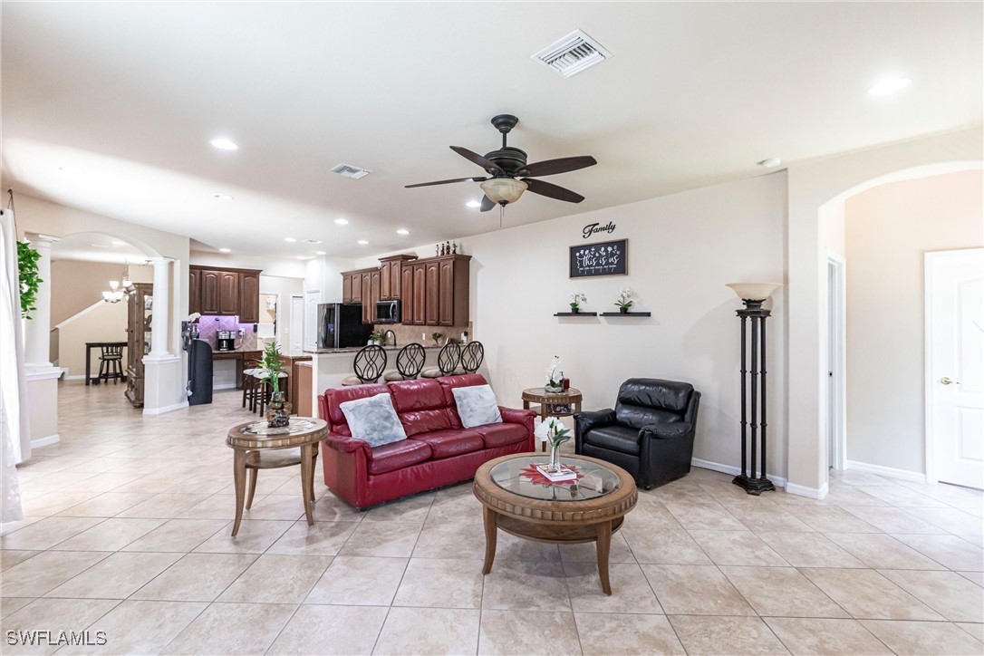 5 Bed Pool Home for Sale in Promenade West, photo 7