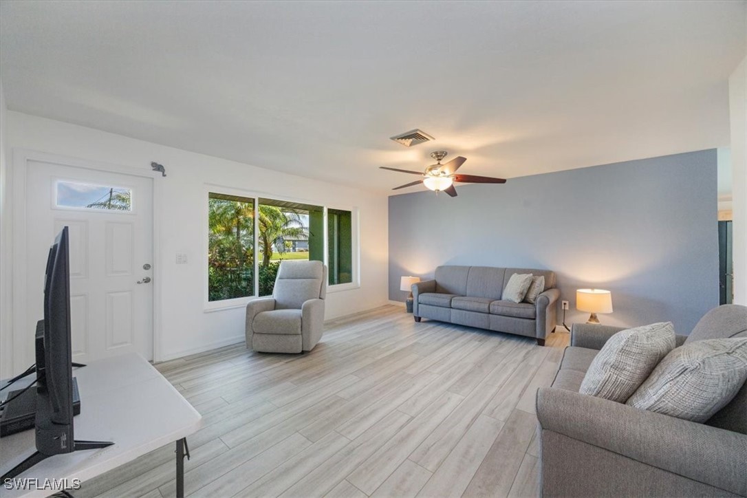 2 Bed Pool Home for Sale in Cape Coral, photo 7