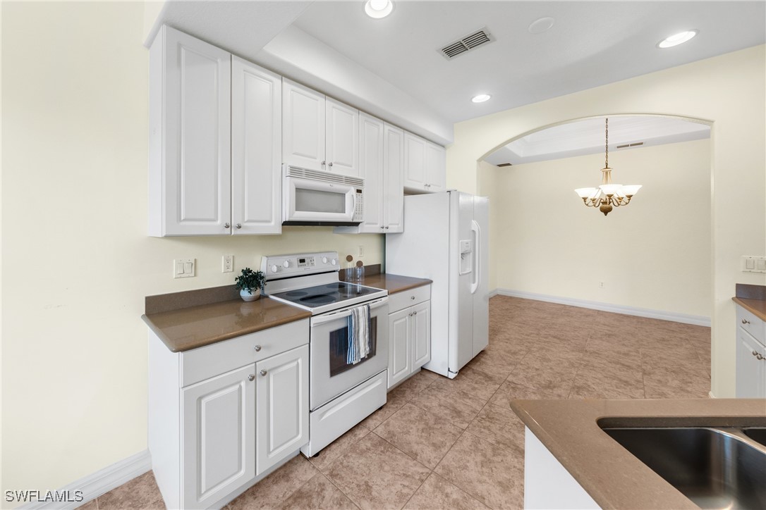 3 Bed Waterfront Home for Sale in Fort Myers, photo 7