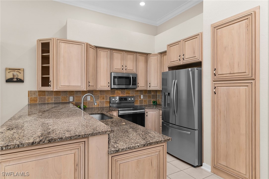 4 Bed Pool Home for Sale in Pepper Tree, photo 7