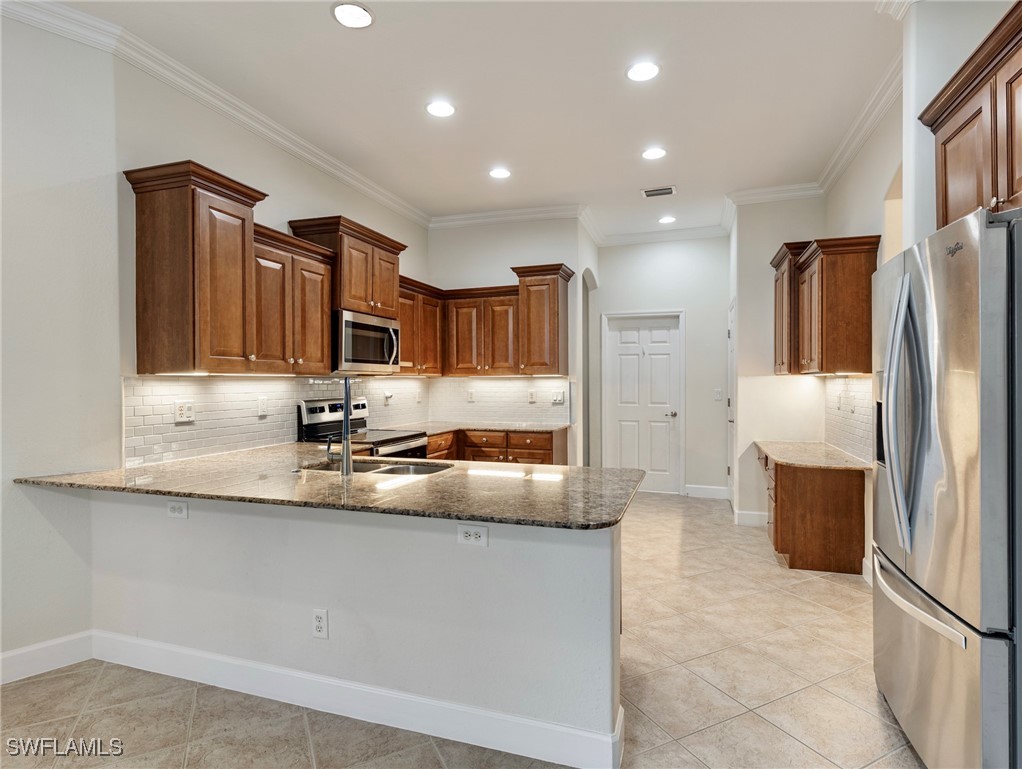 4 Bed SingleFamilyResidence for Sale in Estero, photo 7