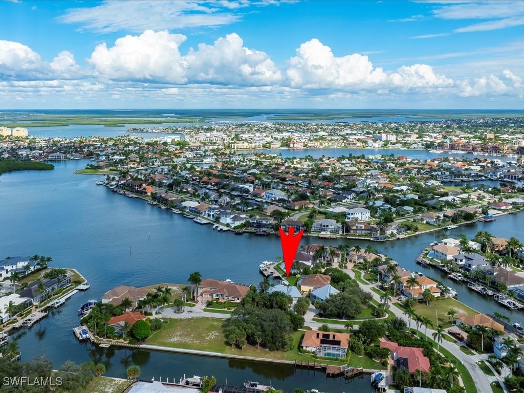 3 Bed Pool Home for Sale in Collier Bay, photo 7