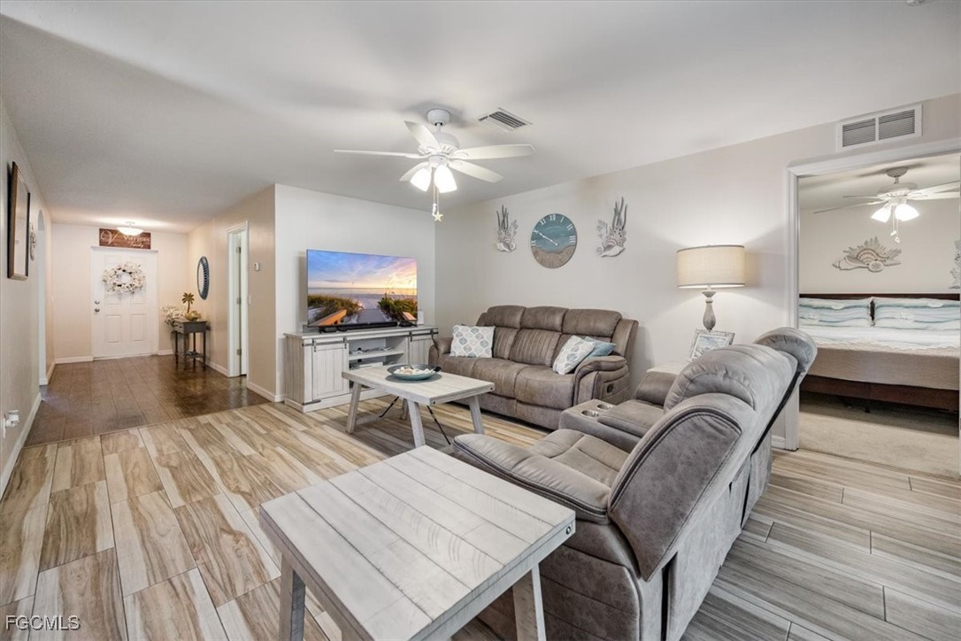 3 Bed SingleFamilyResidence for Sale in Cape Coral, photo 7