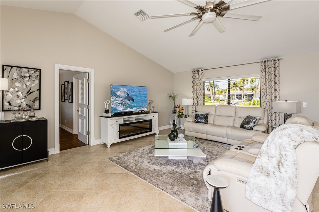 3 Bed Waterfront Home for Sale in Marco Island, photo 7