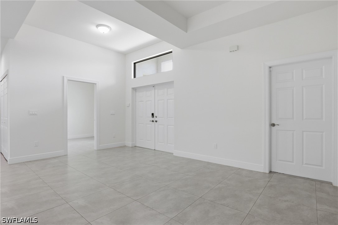 3 Bed SingleFamilyResidence for Sale in Naples, photo 7